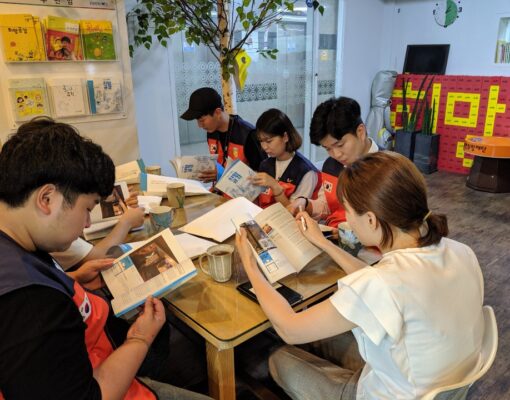 축제로 이웃을 도울 수 있어 기뻐요~ - 부천대학교 사회봉사단 기부금전달